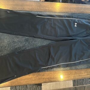 Under Armour Black Athletic Pants Women’s Medium